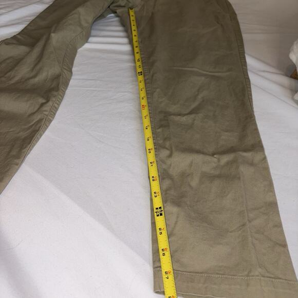 Fabletics The High Side Chino Pant Men's Size 33x32 Classic Fit Khaki Tan EUC - Picture 14 of 15
